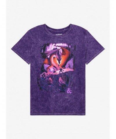 High Quality Dungeons & Dragons Dragon Battle Scene Boyfriend Fit Girls T-Shirt $12.37 T-Shirts